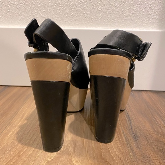 Coach leather platform peep toe heels. Size 7 - Picture 5 of 8